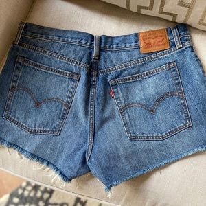 Size 32 Levi’s Denim Shorts